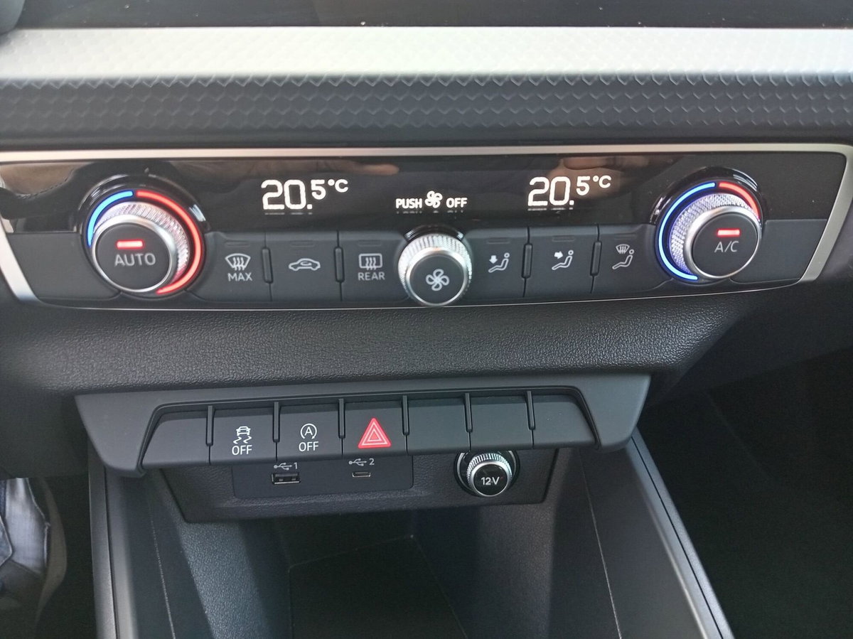Audi A1 1.0 TFSI ultra Admired (9)