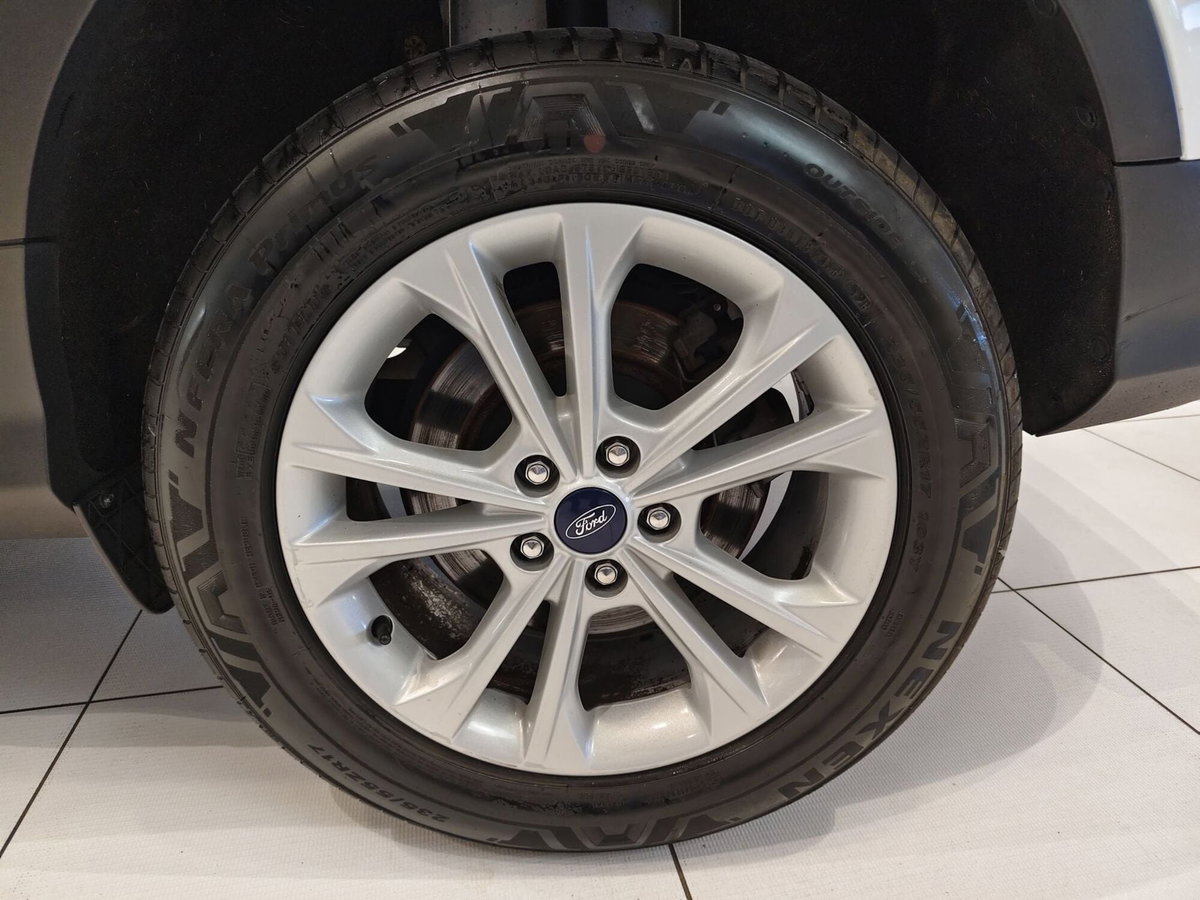Ford Kuga 2.0 TDCI 150 CV S&S 4WD Business (8)