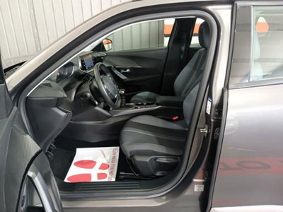 Peugeot 2008 PureTech 130 S&S Allure (5)