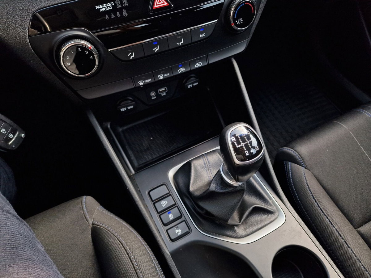 Hyundai Tucson 1.7 CRDi Comfort (10)