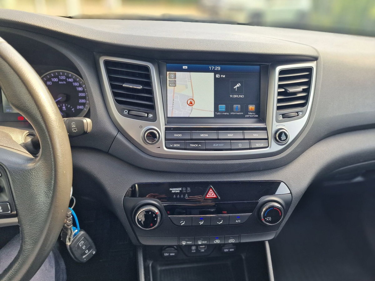 Hyundai Tucson 1.7 CRDi Comfort (11)