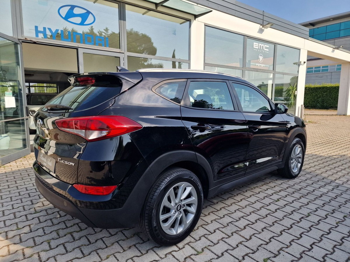 Hyundai Tucson 1.7 CRDi Comfort (5)
