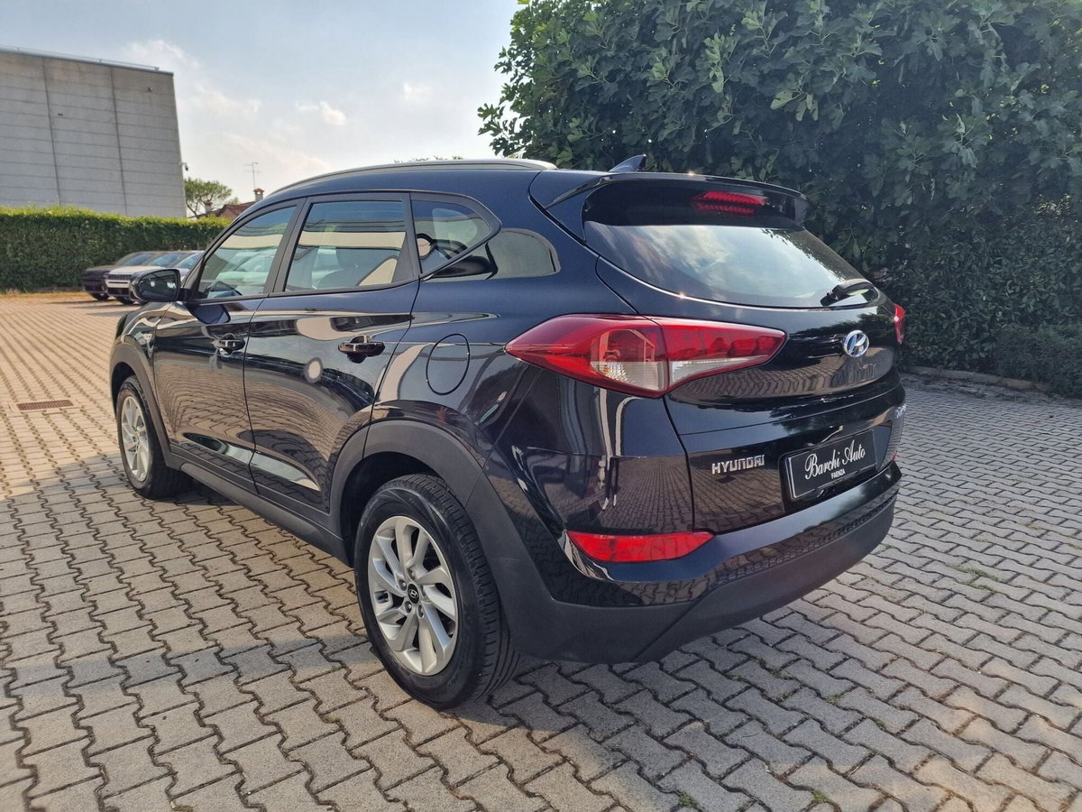 Hyundai Tucson 1.7 CRDi Comfort (7)