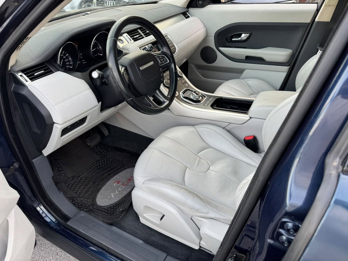 Land Rover Range Rover Evoque 2.2 TD4 5p. Pure (5)