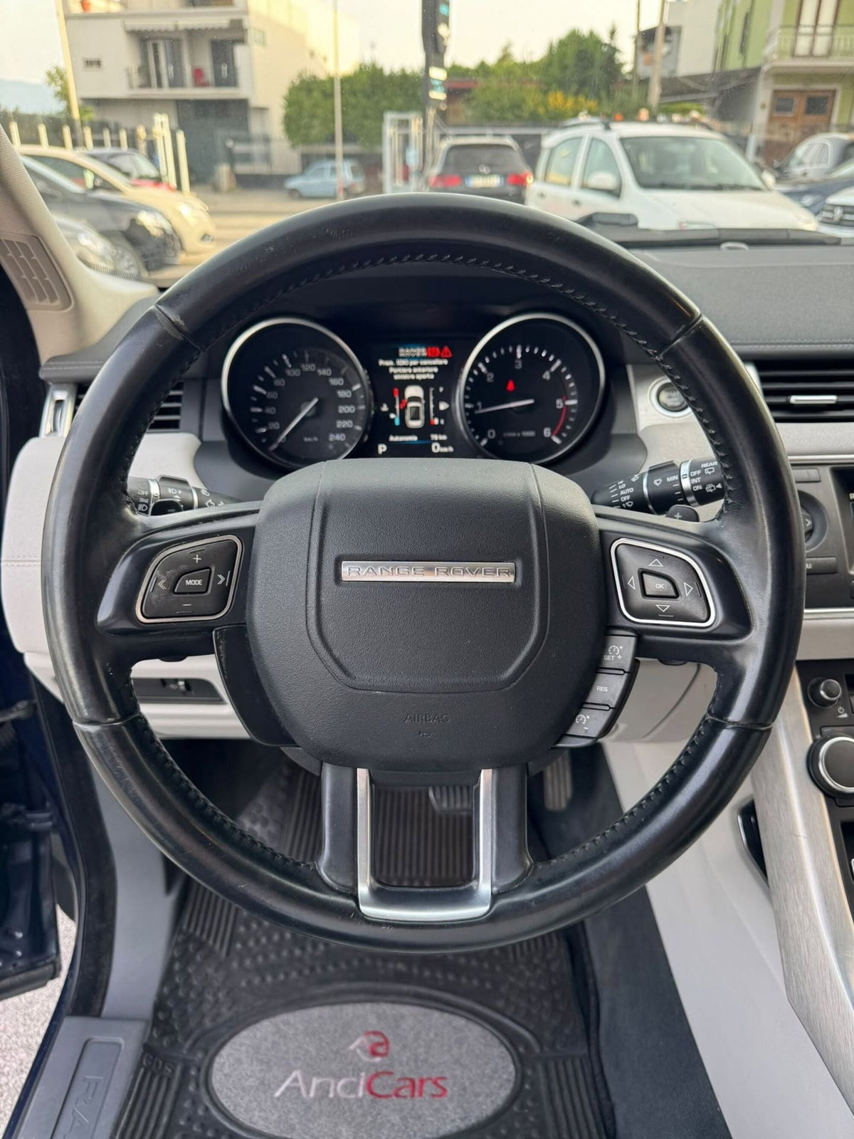 Land Rover Range Rover Evoque 2.2 TD4 5p. Pure (7)