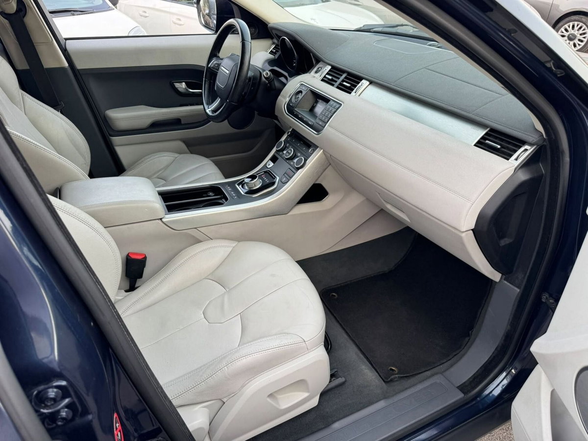 Land Rover Range Rover Evoque 2.2 TD4 5p. Pure (9)