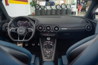 Audi TT Cabrio 1.8 TFSI S line (2)