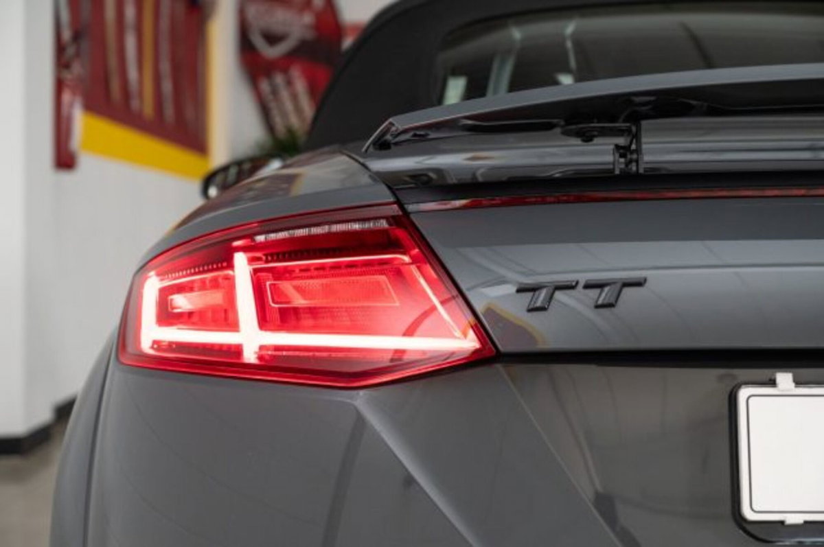Audi TT Cabrio 1.8 TFSI S line (9)