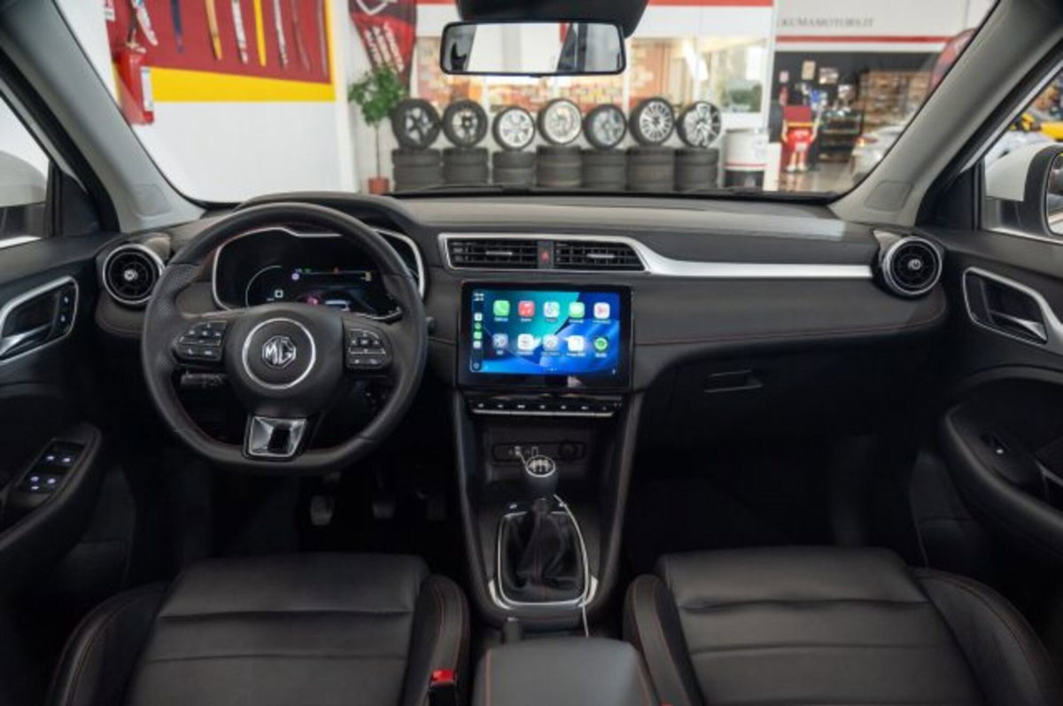 Mg ZS ZS 1.5 Luxury (2)