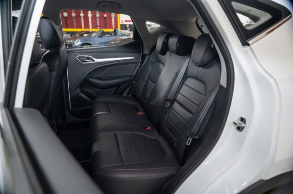 Mg ZS ZS 1.5 Luxury (9)