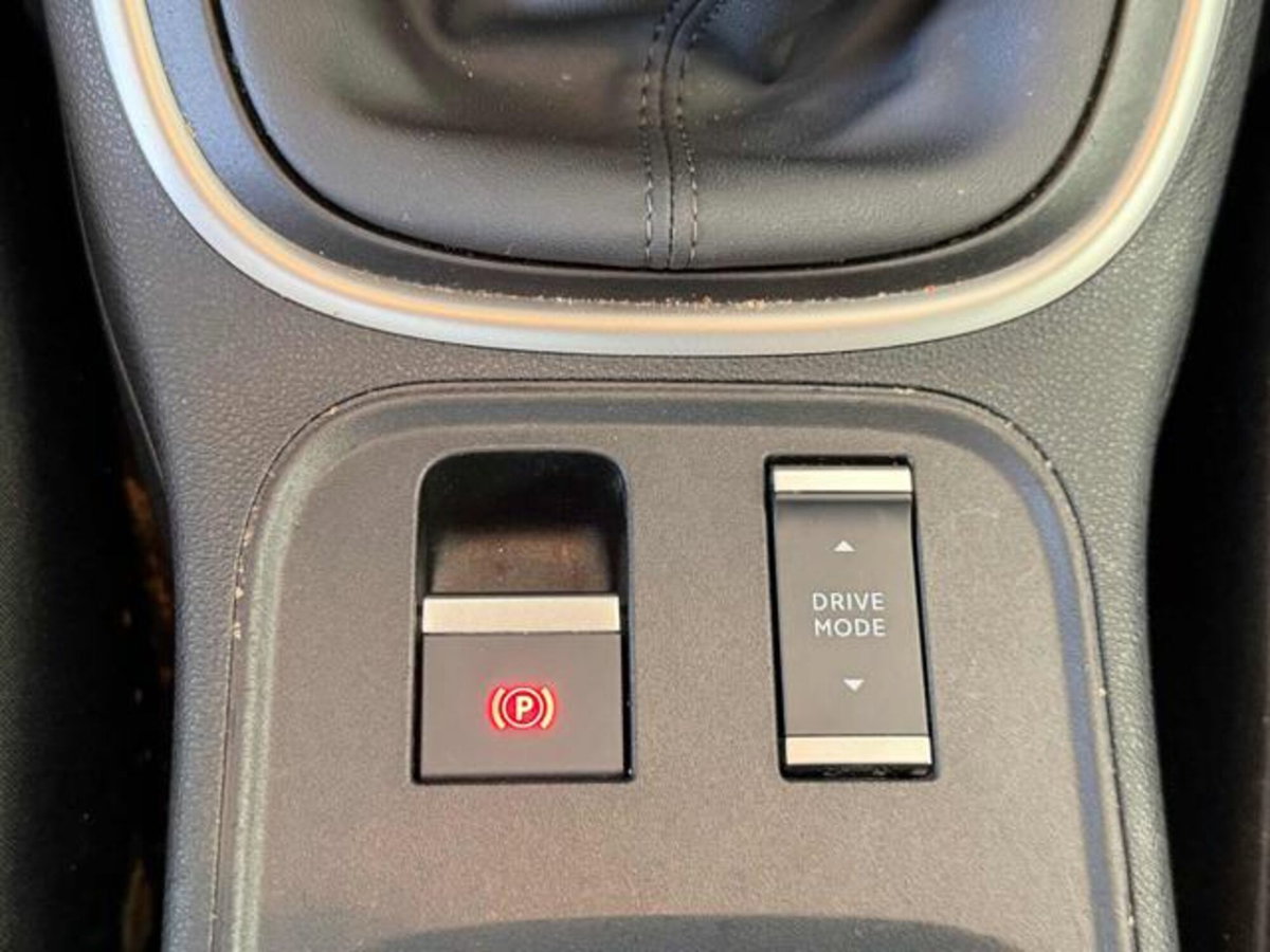 Jeep Avenger 1.2 turbo Altitude fwd 100cv (10)