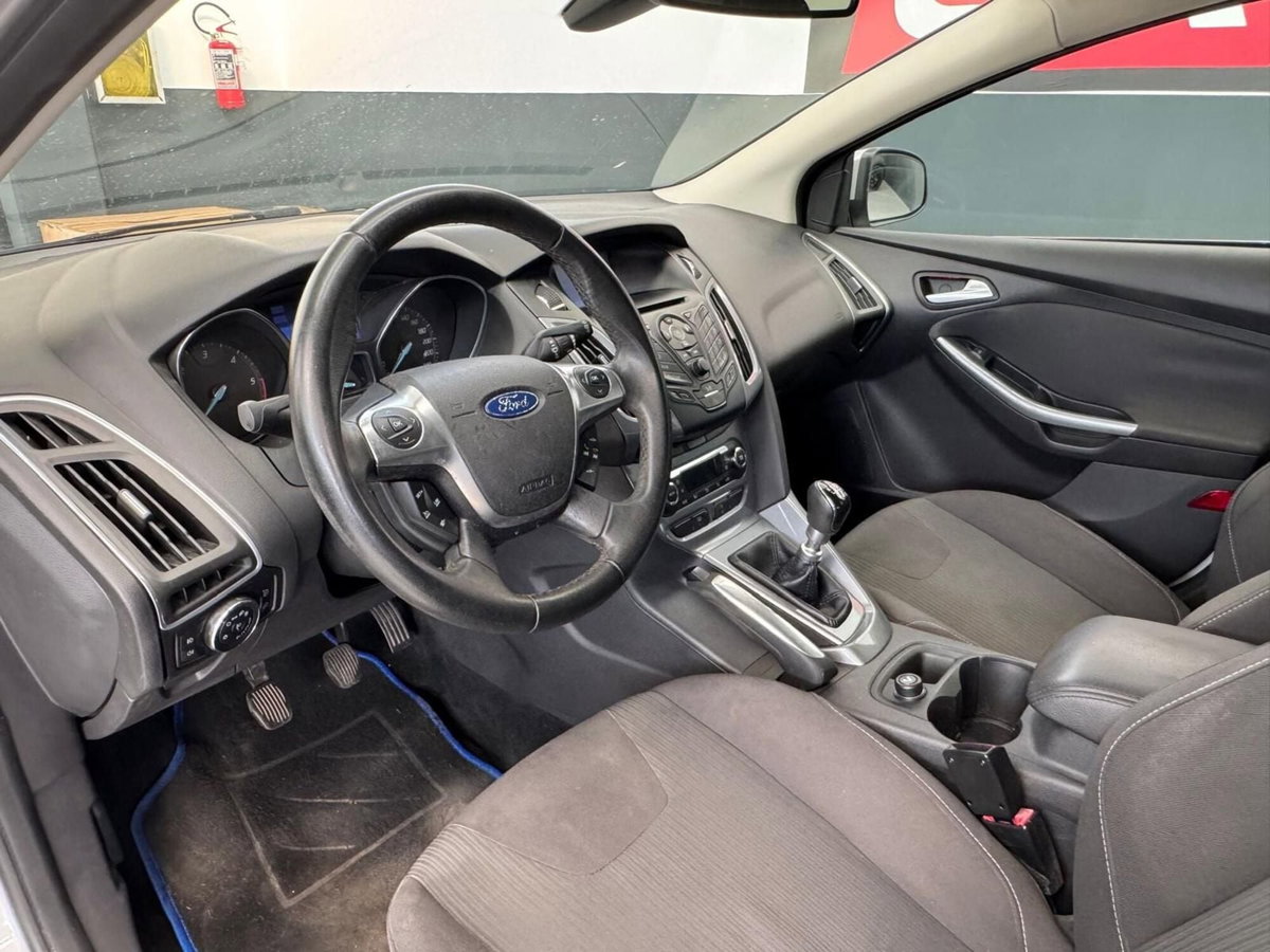 Ford Focus 1.6 TDCi 115 CV Titanium (13)