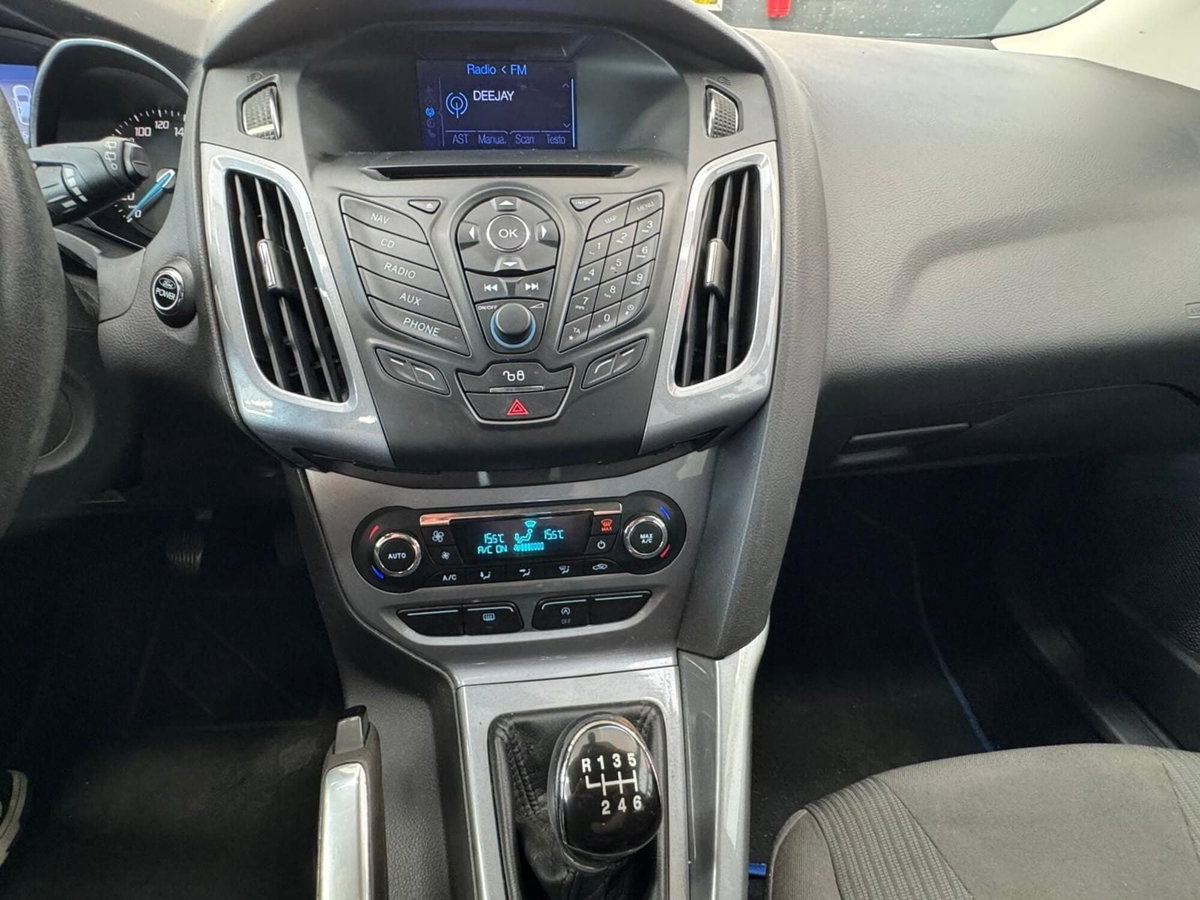 Ford Focus 1.6 TDCi 115 CV Titanium (15)