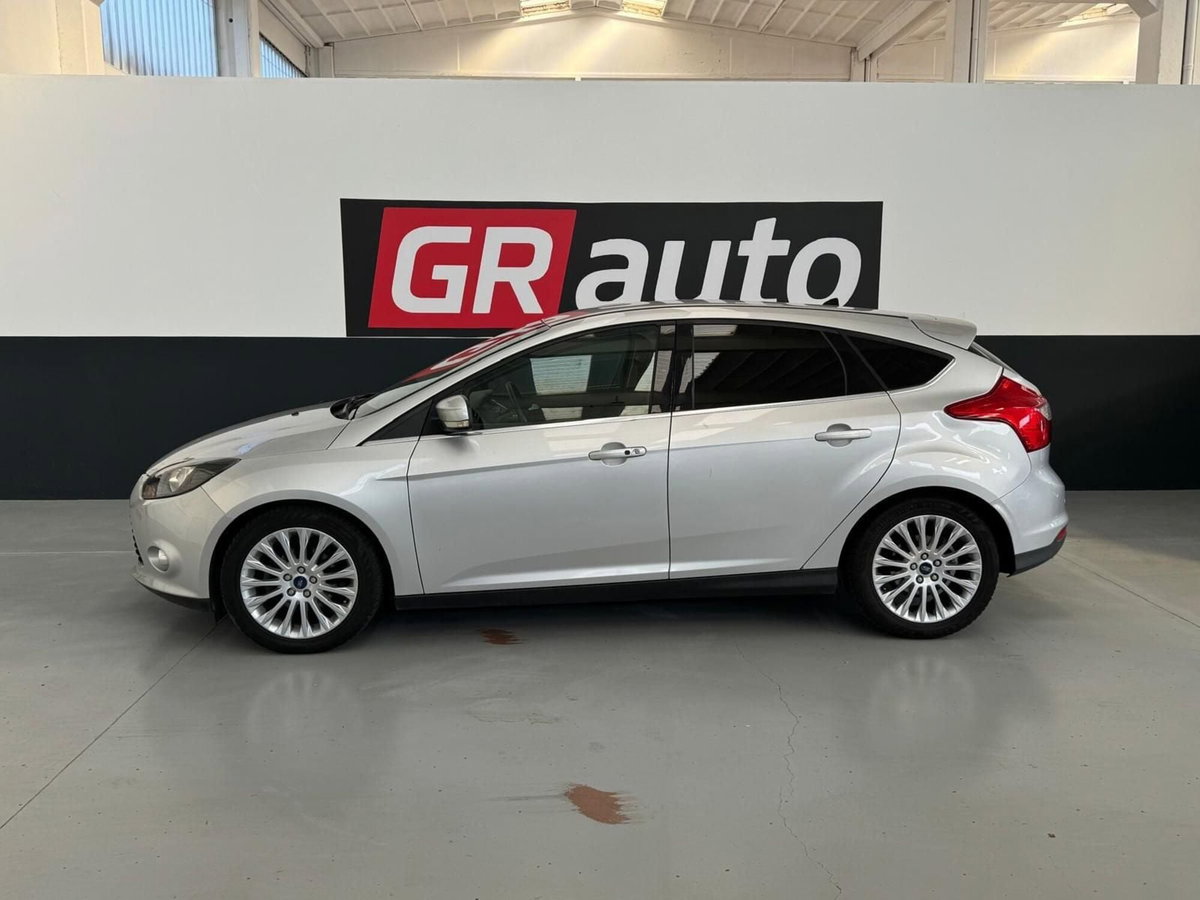 Ford Focus 1.6 TDCi 115 CV Titanium (2)