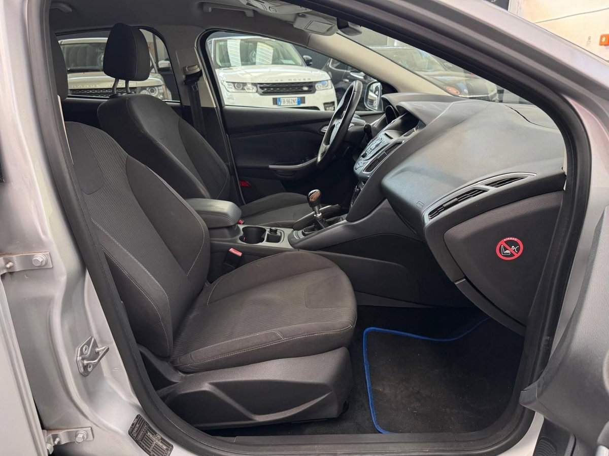 Ford Focus 1.6 TDCi 115 CV Titanium (8)