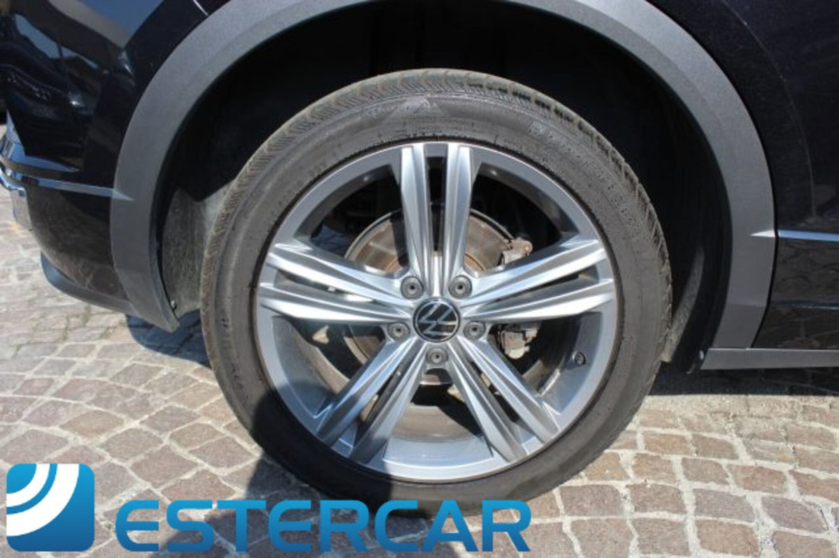 Volkswagen T-Roc 2.0 tdi R-Line 4motion 150cv dsg (11)