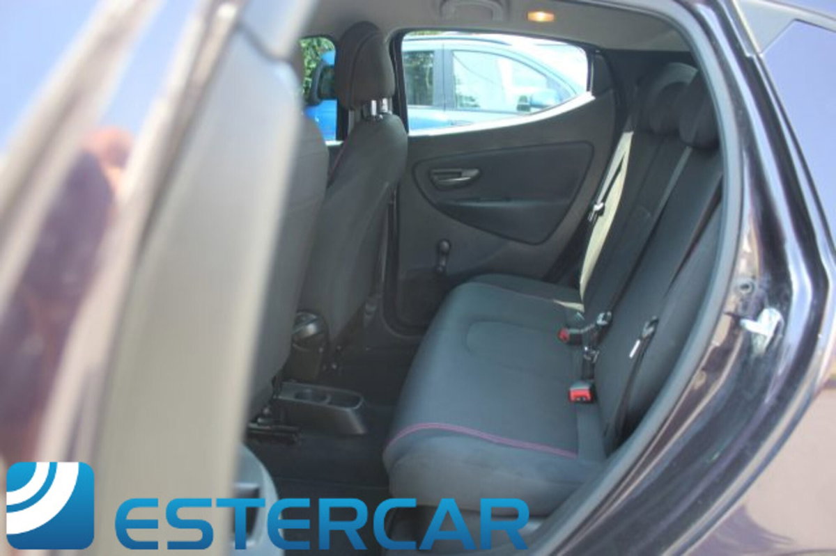 Lancia Ypsilon 1.2 69 CV 5 porte GPL Ecochic Elefantino (17)