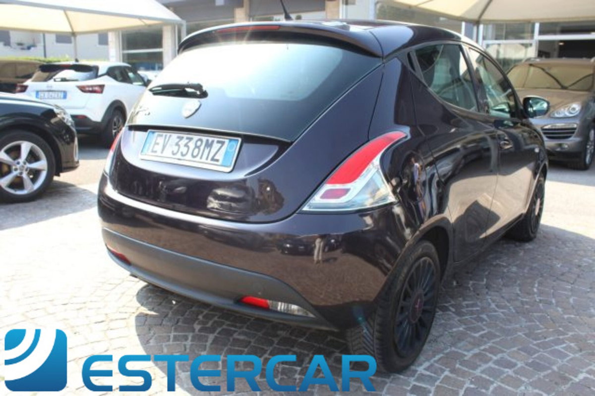 Lancia Ypsilon 1.2 69 CV 5 porte GPL Ecochic Elefantino (2)
