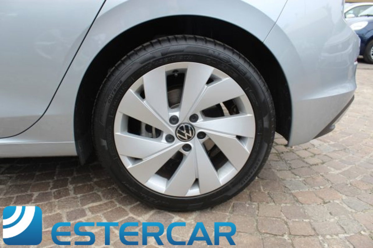 Volkswagen Golf Variant 2.0 tdi Style 150cv dsg (18)