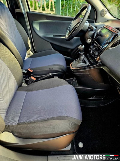Lancia Ypsilon 1.0 FireFly 5 porte S&S Hybrid Gold Plus (11)