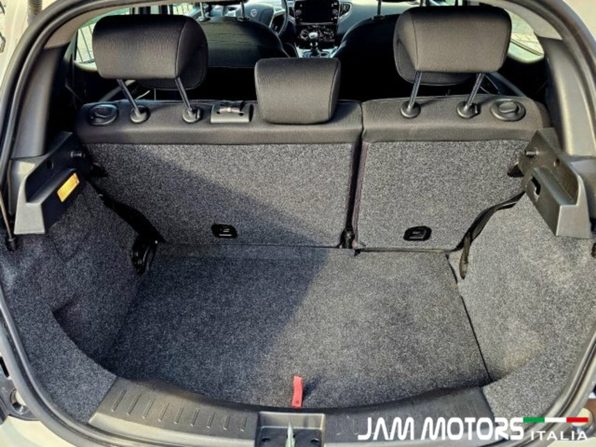 Lancia Ypsilon 1.0 FireFly 5 porte S&S Hybrid Gold Plus (15)