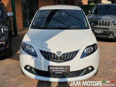 Lancia Ypsilon 1.0 FireFly 5 porte S&S Hybrid Gold Plus (2)