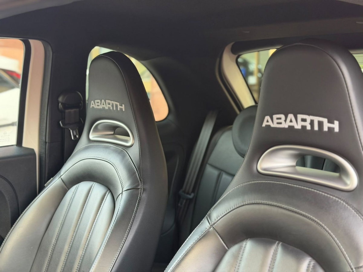 Abarth 595 595 1.4 Turbo T-Jet 165 CV Turismo (10)