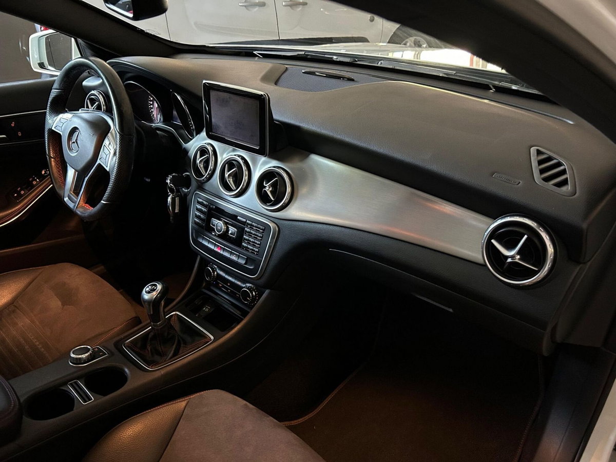 Mercedes-Benz GLA SUV 200 CDI Premium (10)