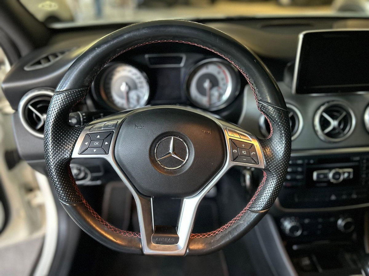 Mercedes-Benz GLA SUV 200 CDI Premium (12)