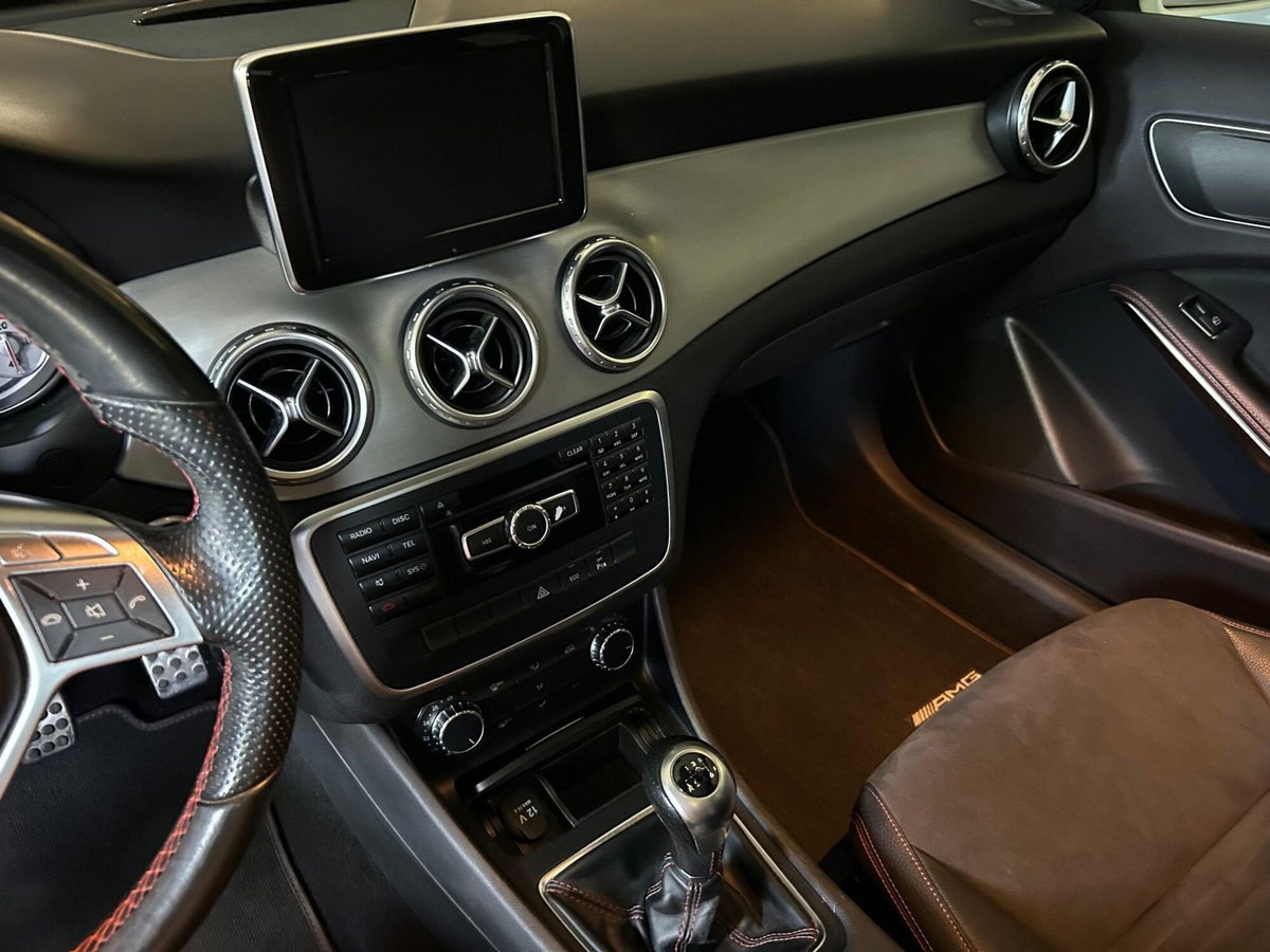 Mercedes-Benz GLA SUV 200 CDI Premium (13)