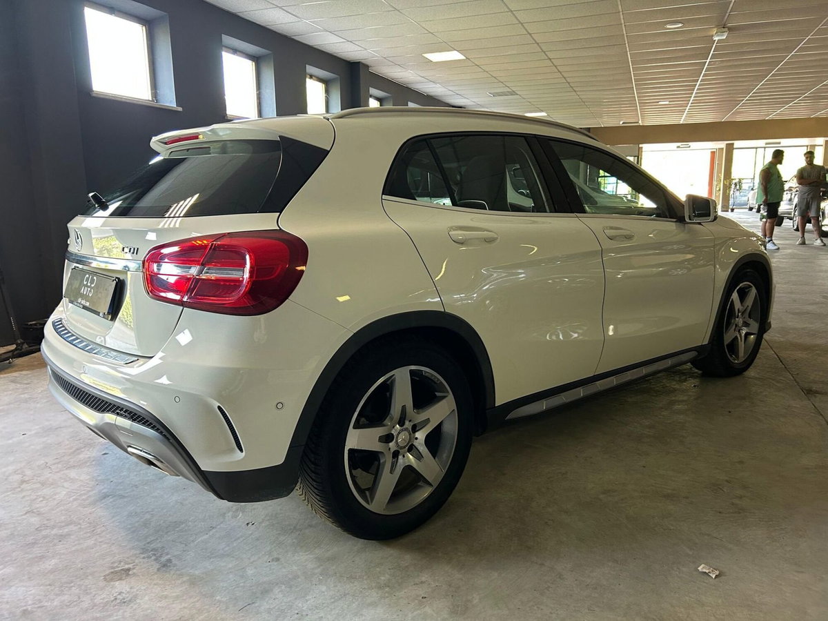 Mercedes-Benz GLA SUV 200 CDI Premium (3)