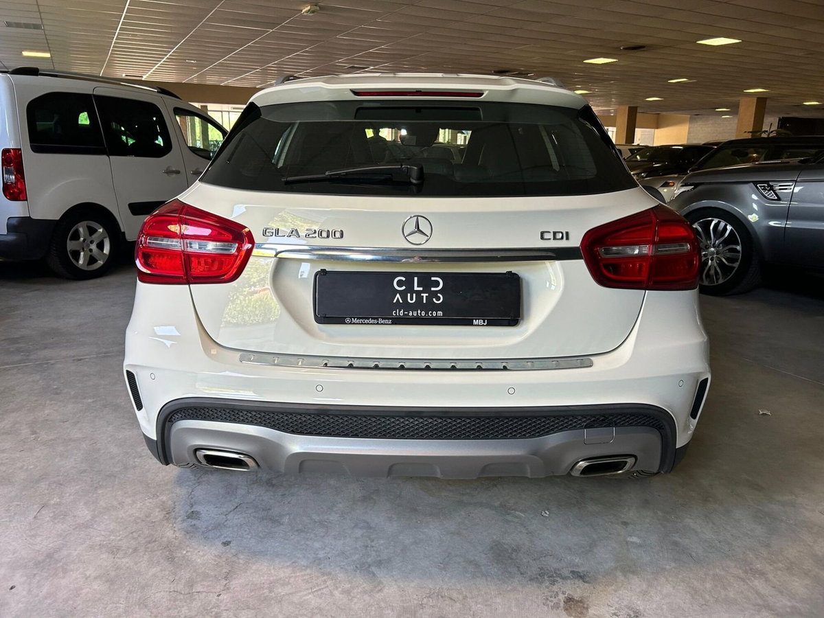 Mercedes-Benz GLA SUV 200 CDI Premium (4)