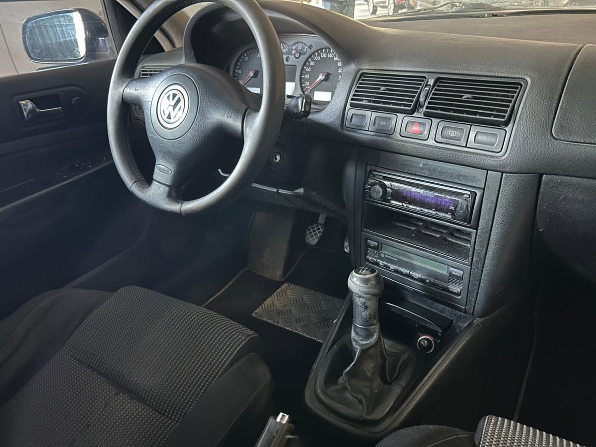 Volkswagen Golf 1.9 TDI/130 CV cat 5p. Highline (10)