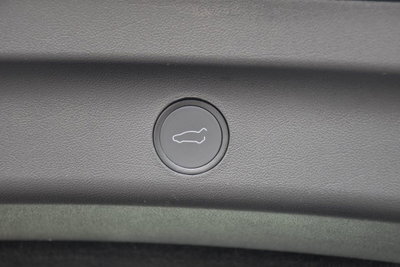 Tesla Model Y Long Range Dual Motor awd (16)