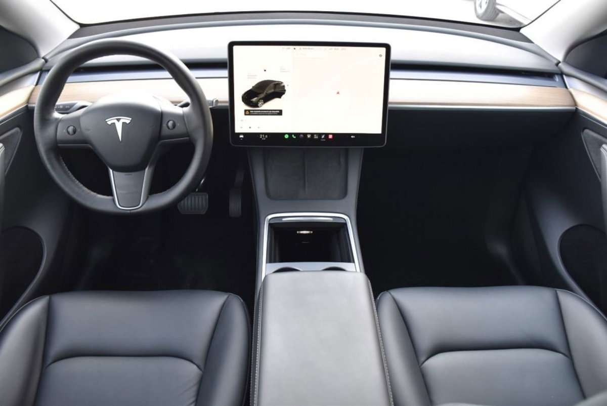 Tesla Model Y Long Range Dual Motor awd (7)