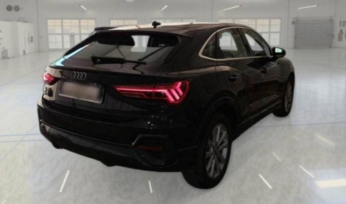 Audi Q3 Sportback 35 TDI quattro S tronic Business Plus (2)