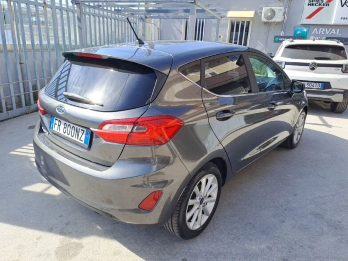 Ford Fiesta 1.1 85 CV 5 porte Titanium (2)