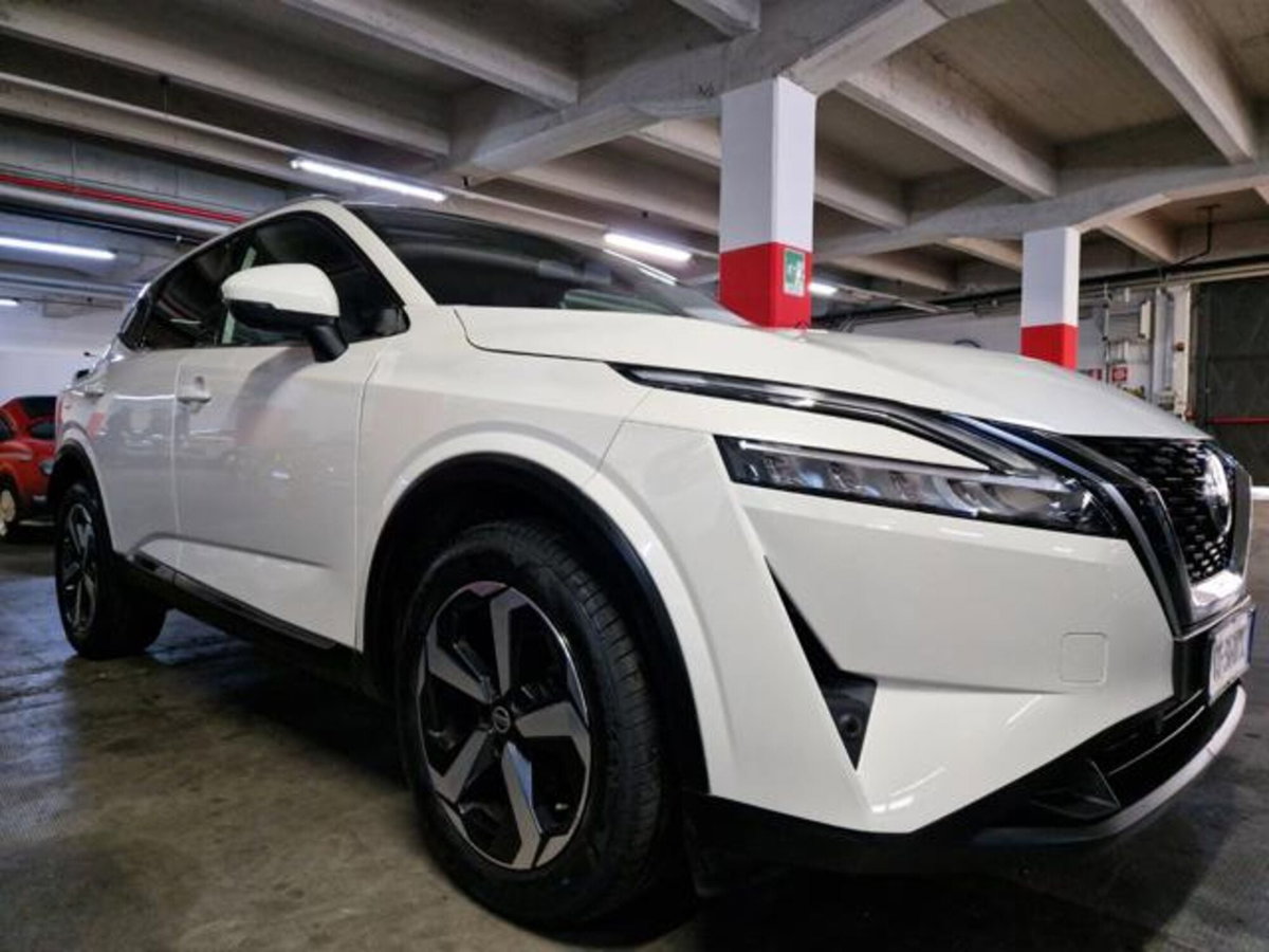 Nissan Qashqai MHEV 158 CV Xtronic Premiere Edition (16)