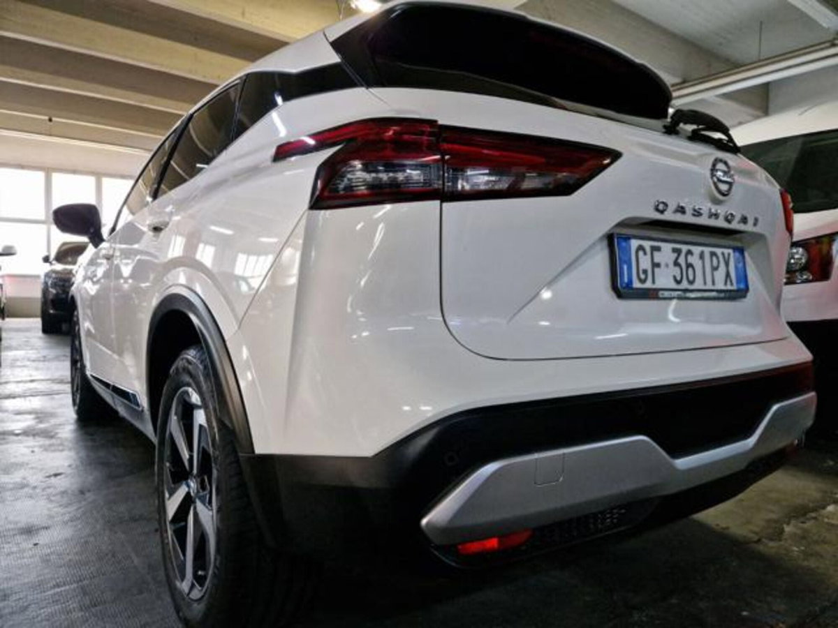 Nissan Qashqai MHEV 158 CV Xtronic Premiere Edition (3)