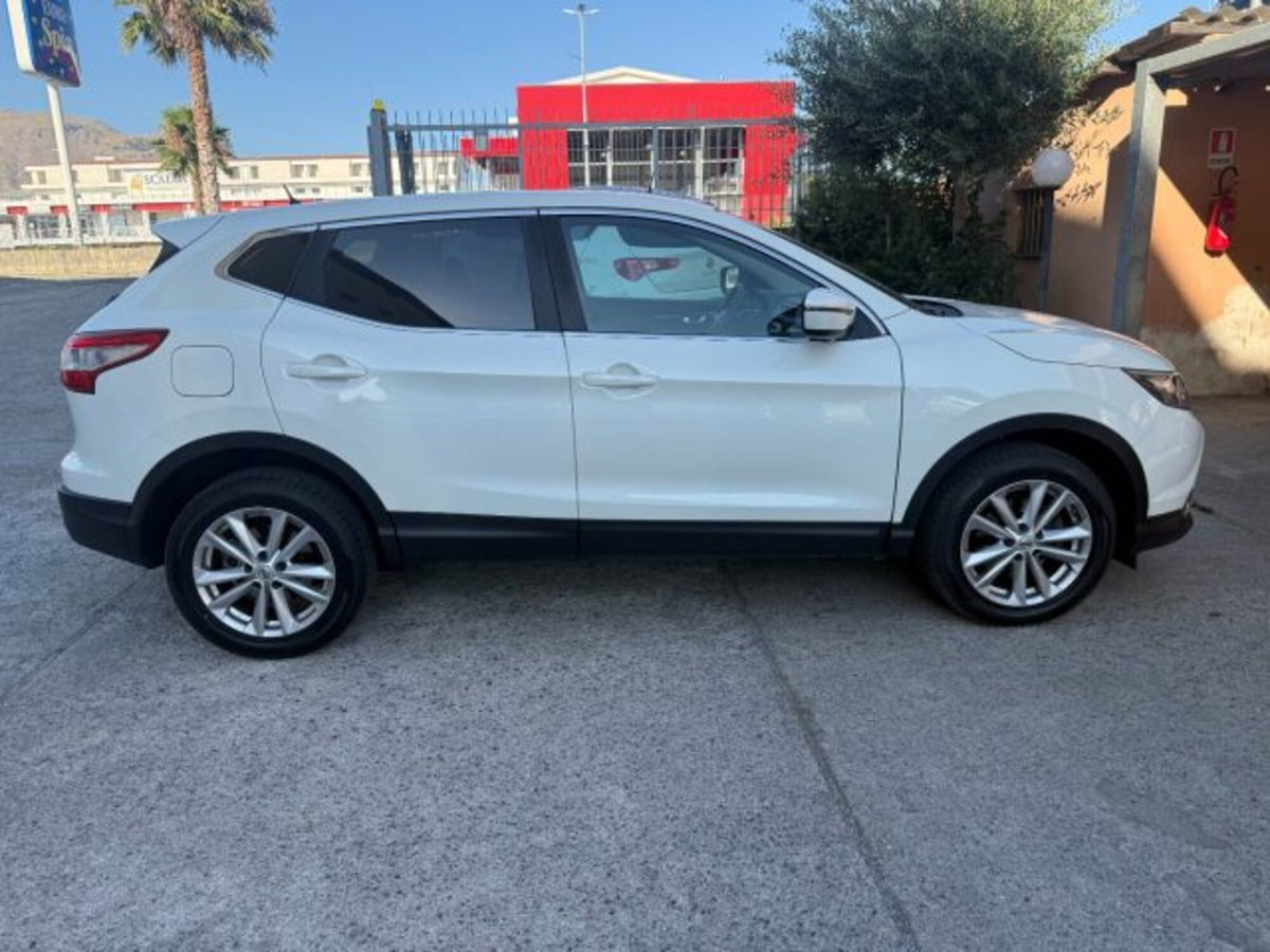Nissan Qashqai 1.6 DIG-T Acenta (10)