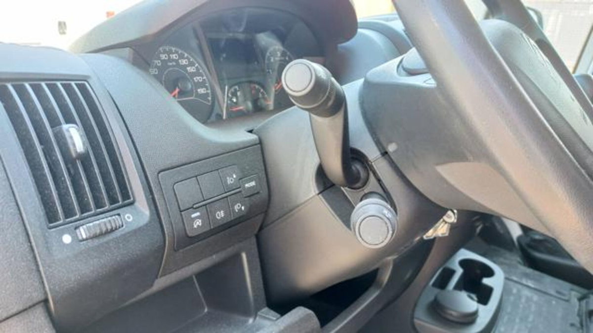Citroen Jumper Furgone 35 BlueHDi 140 S&S PLM-TA Furgone Heavy Business (9)
