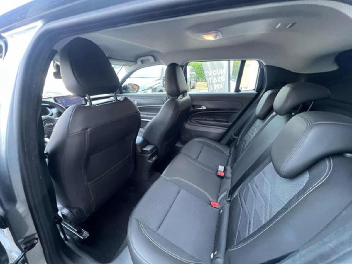 Jeep Avenger 1.2 turbo Altitude fwd 100cv (14)