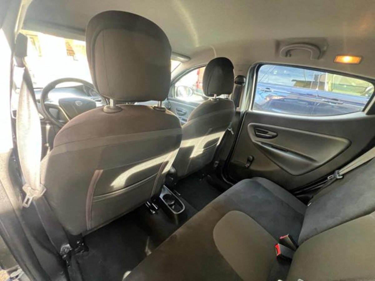 Lancia Ypsilon 1.3 MJT 16V 95 CV 5 porte S&S Gold (12)