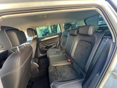 Volkswagen Passat Variant 2.0 TDI SCR EVO DSG Executive (12)