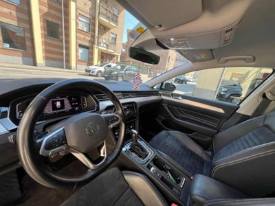 Volkswagen Passat Variant 2.0 TDI SCR EVO DSG Executive (9)