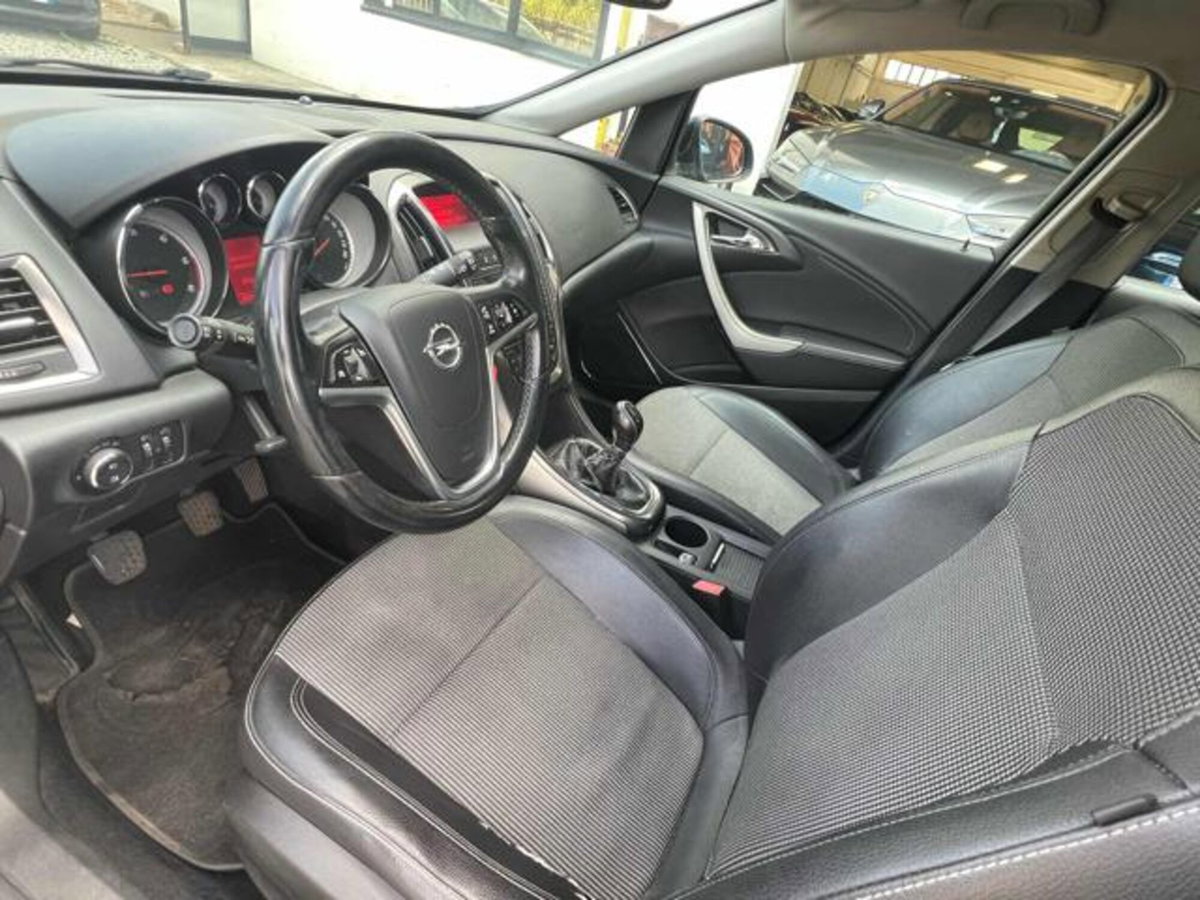 Opel Astra Station Wagon 1.7 CDTI 110CV Sports Cosmo (10)