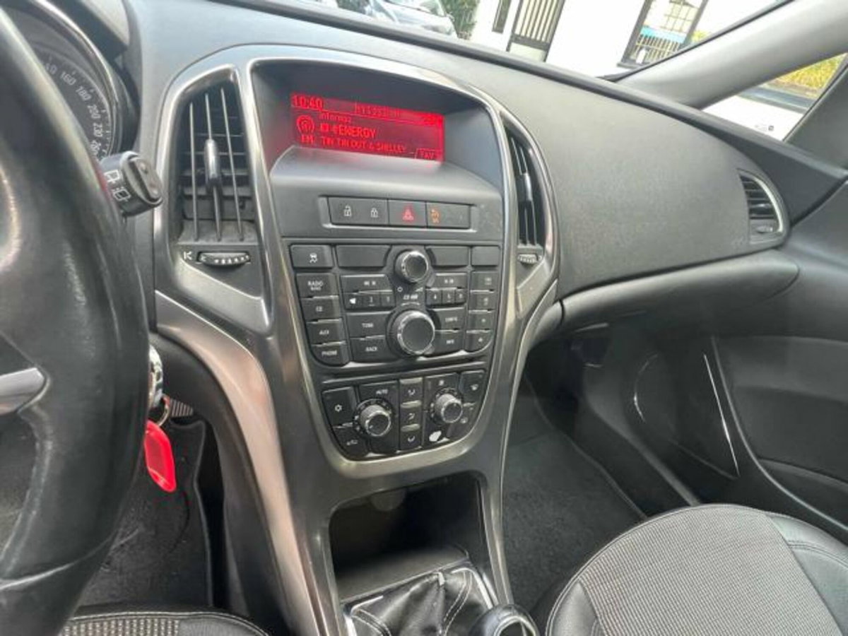 Opel Astra Station Wagon 1.7 CDTI 110CV Sports Cosmo (11)