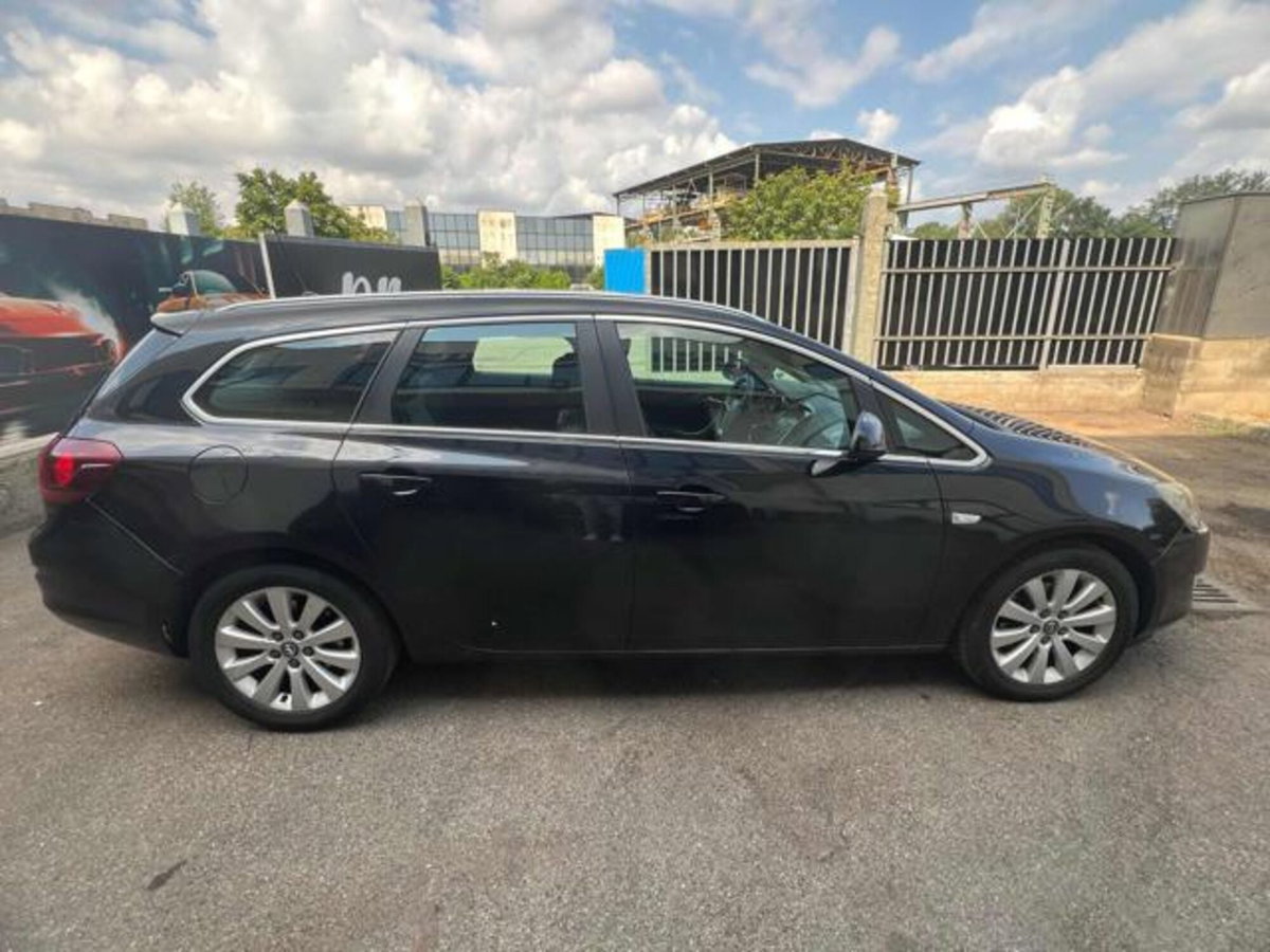 Opel Astra Station Wagon 1.7 CDTI 110CV Sports Cosmo (4)