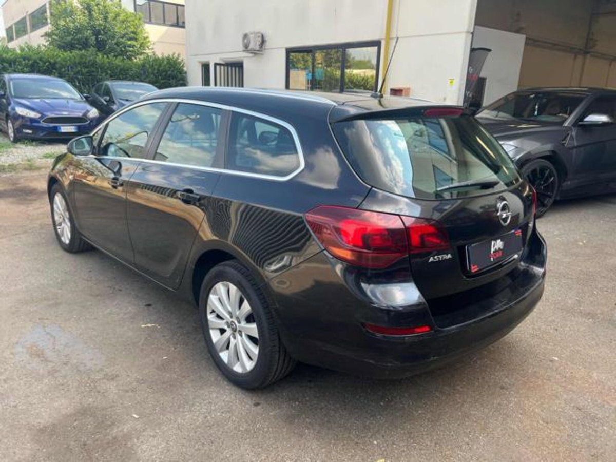 Opel Astra Station Wagon 1.7 CDTI 110CV Sports Cosmo (7)
