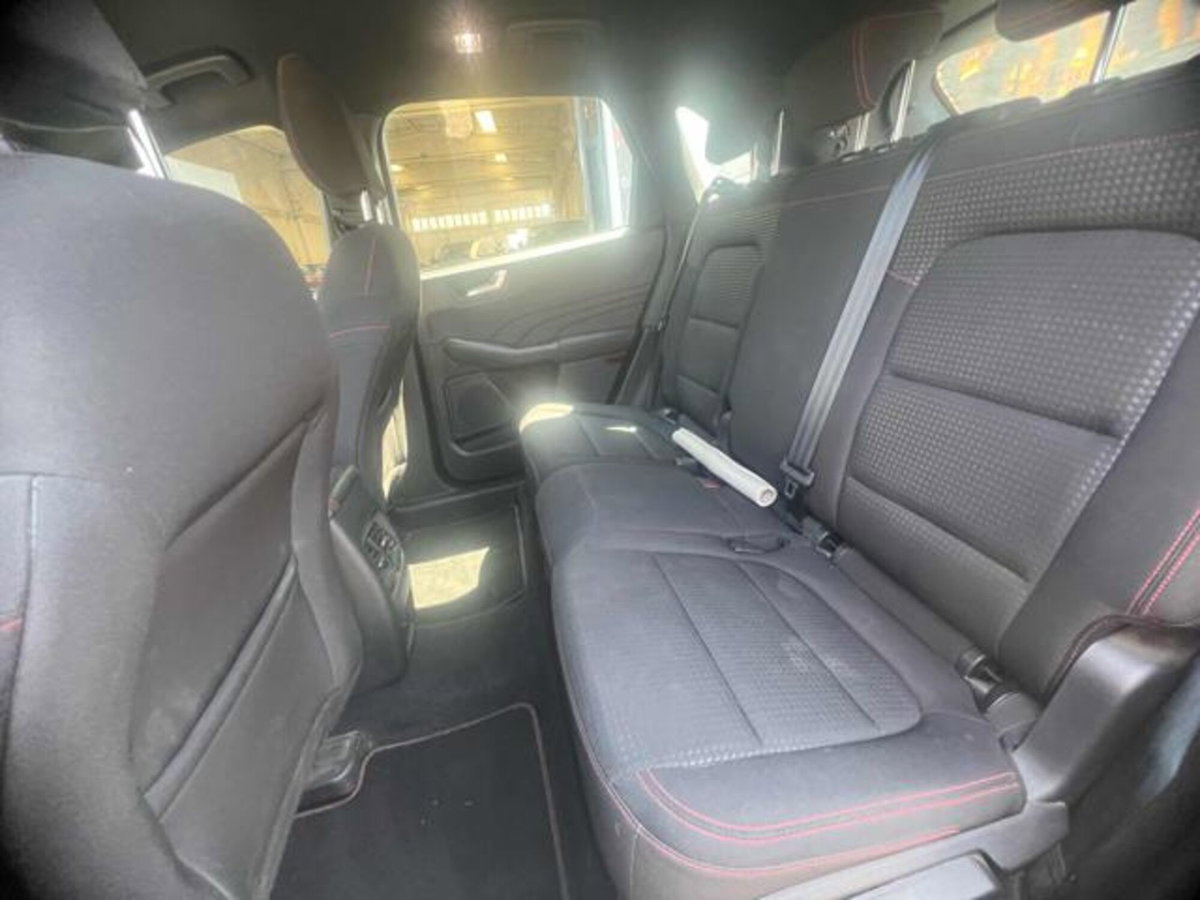 Ford Kuga 2.5 Full Hybrid 190 CV CVT 2WD ST-Line Design (9)